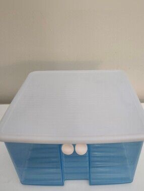 Tupperware FridgeSmart Container Produce Storage Vent System Blue  9" Square